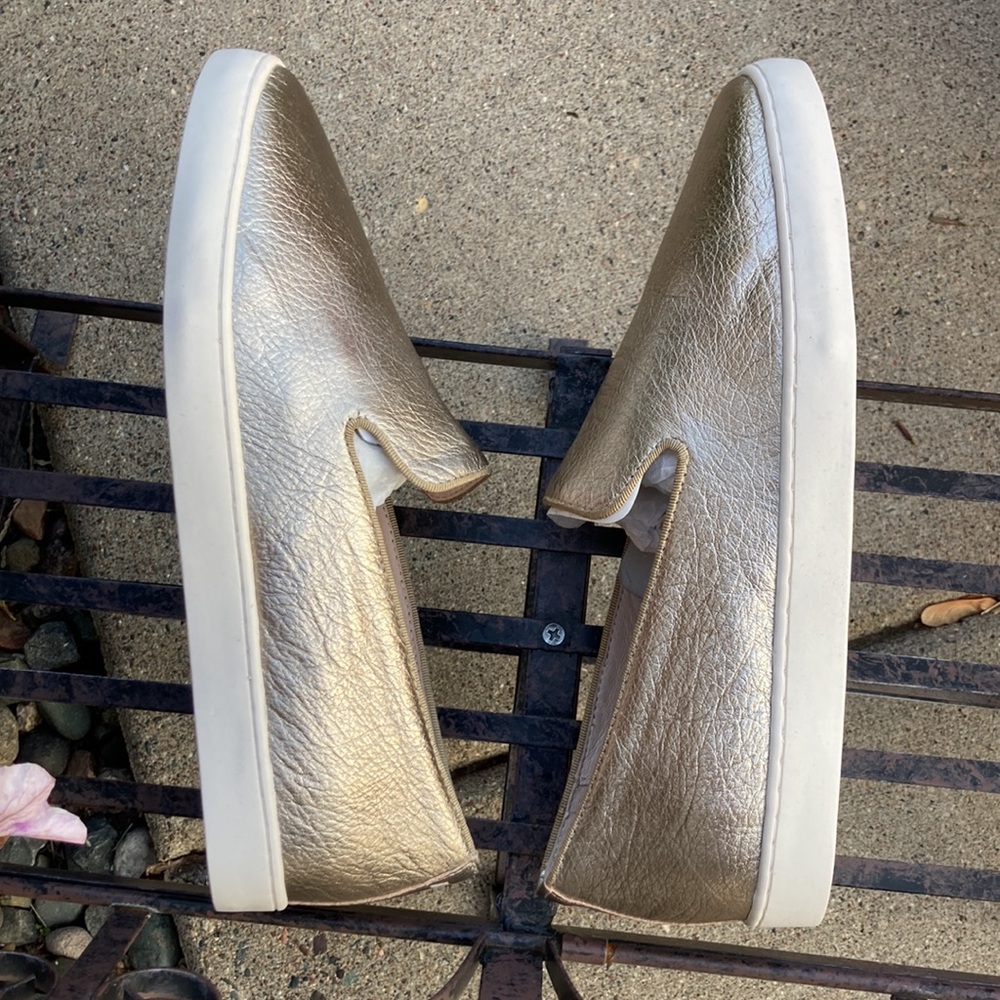 🌸 Birdies Swift Classic Metallic Gold Sneakers - Picture 8 of 11
